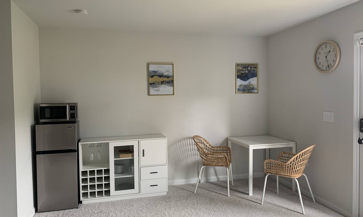 Southeast Raleigh Apartment | Sandy Haven: A Luxe Retreat Near Downtown Raleigh