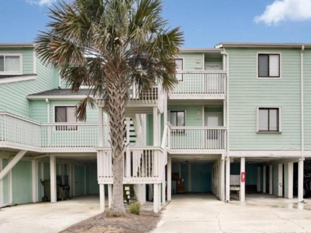 Kure Beach Apartment | Sandy Toes condo