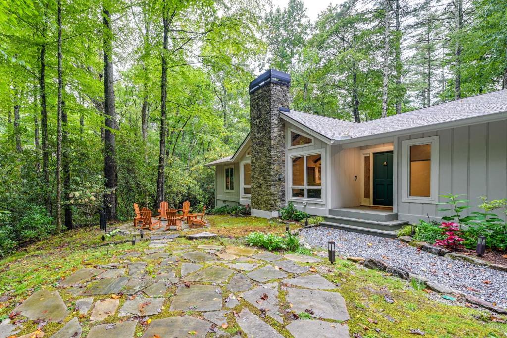 Cashiers House | Sapphire Home with Fireplace Near Skiing and Hiking!