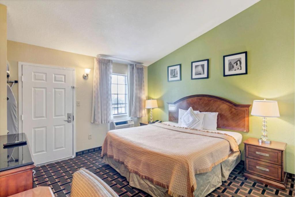 Savannah Hotel | Savannah Garden Hotel