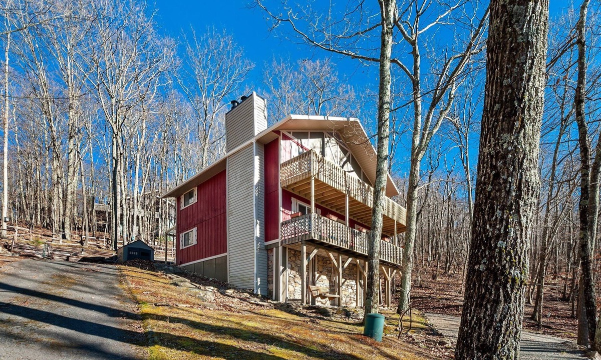 Beech Mountain House | Scandinavian Inspired Chalet