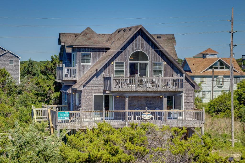 Avon House | Sea Lady 490