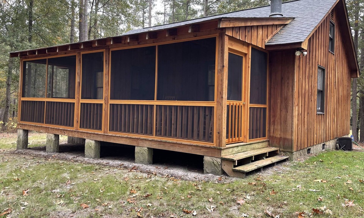 Quewhiffle Cabin | Secluded Cabin in the Woods, near Carolina Horse Park and Valkyrie Sporthorses