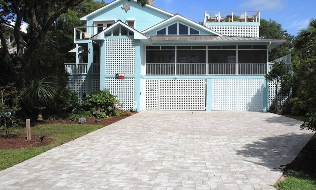North Litchfield Beach House | Second row beach home with private swimming pool at North Litchfield Beach.
