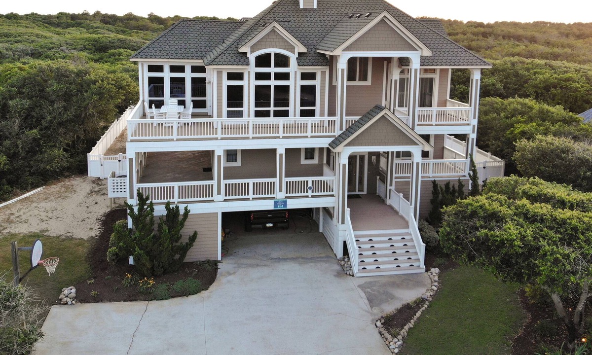 Pine Island House | Semi-Oceanfront Estate in Corolla, NC—Just a 2-minute walk to the beach!