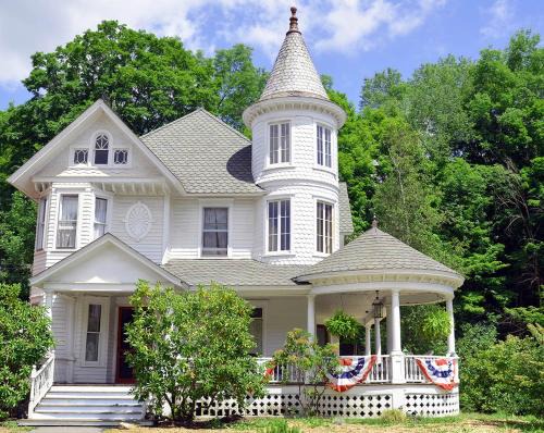 Fleischmanns House | Shadowcrest