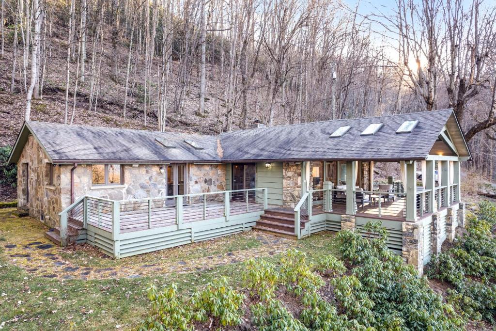 Waynesville House | Shadowood Serenity