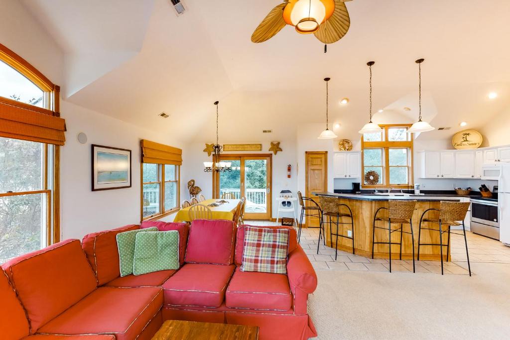 Corolla Light House | Shore to Please 6
