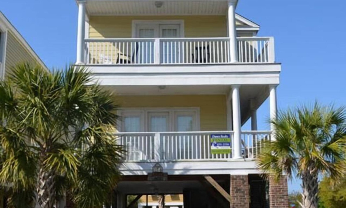 Surfside Beach House | Sister Act - Walk to Beach in Surfside Beach