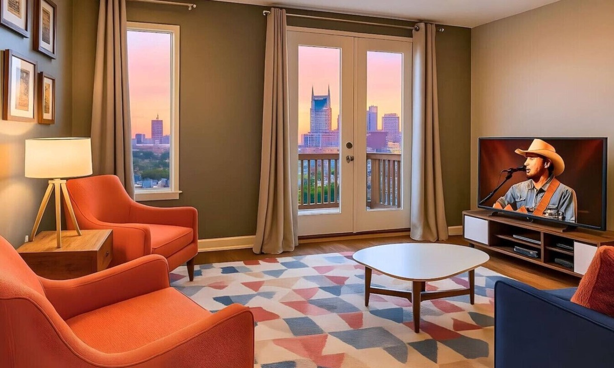 Katie Hill Neighborhood Villa | Skyline Views - Romantic & Fun - Downtown Location