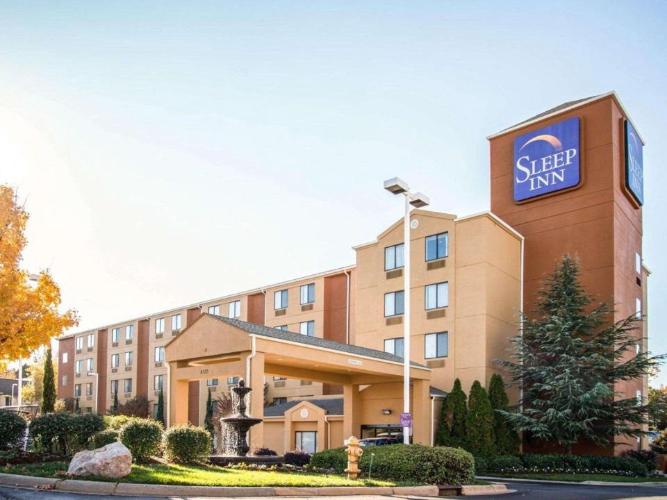University Place Hotel | Sleep Inn University Place