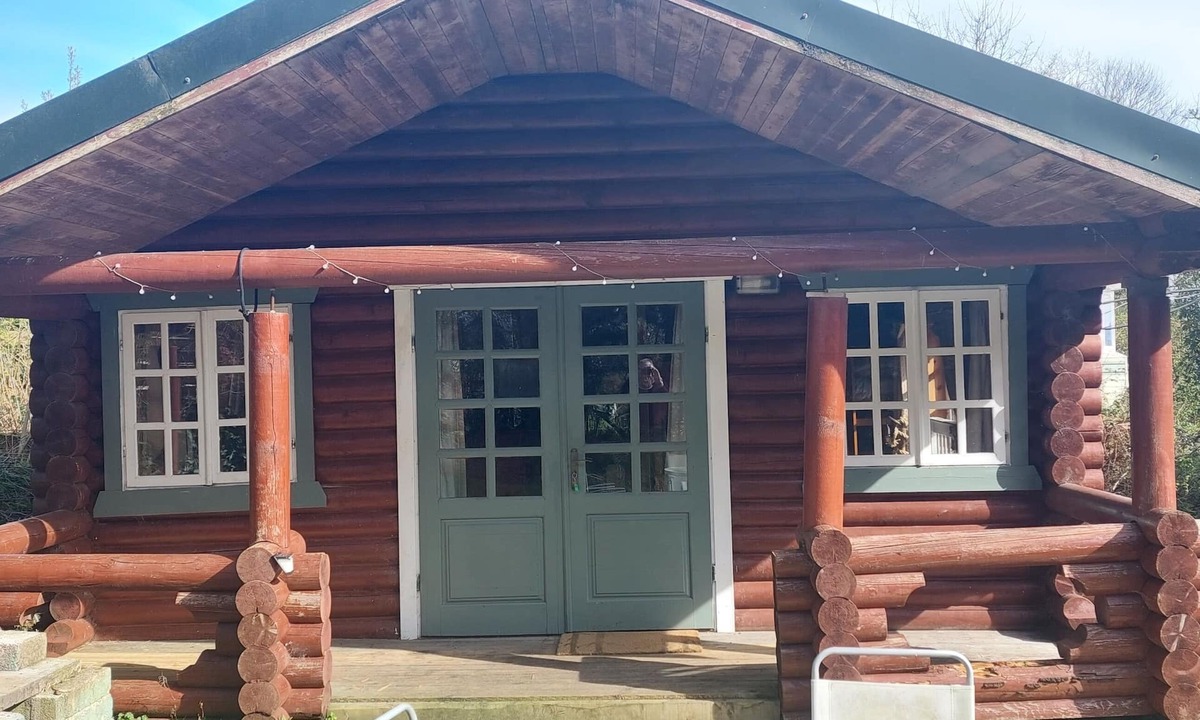 Broadford Cabin | Small rustic log cabin, centrally located on the Isle of Skye.