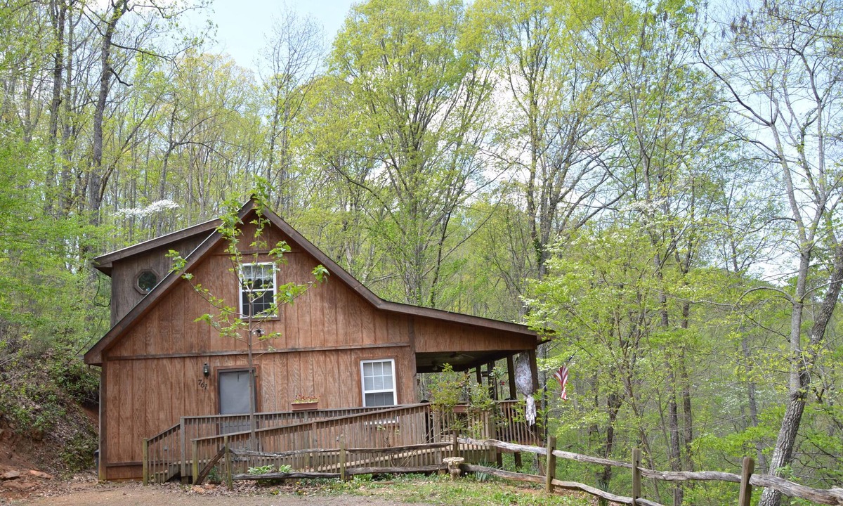 Franklin Hotel | Smoky Mountain Cabin With Hot Tub And Privacy