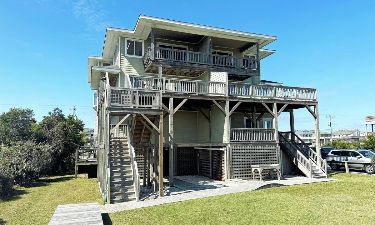 South Nags Head House | SN9615- Oceanfront Duplex Beauty! With 4 Bedrooms, Direct Beach Access, Wifi!