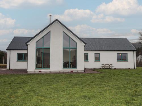 Strathcarron House | Sonas