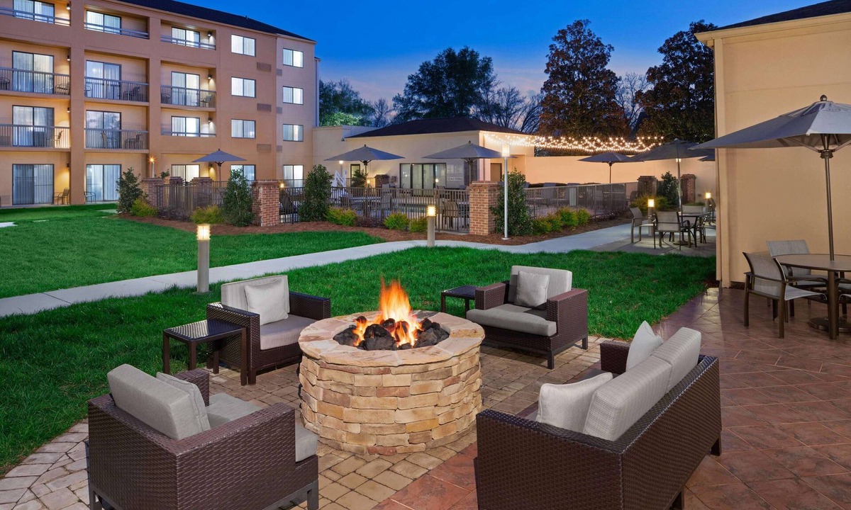 Morrisville Hotel | Sonesta Select Raleigh Durham Airport Morrisville