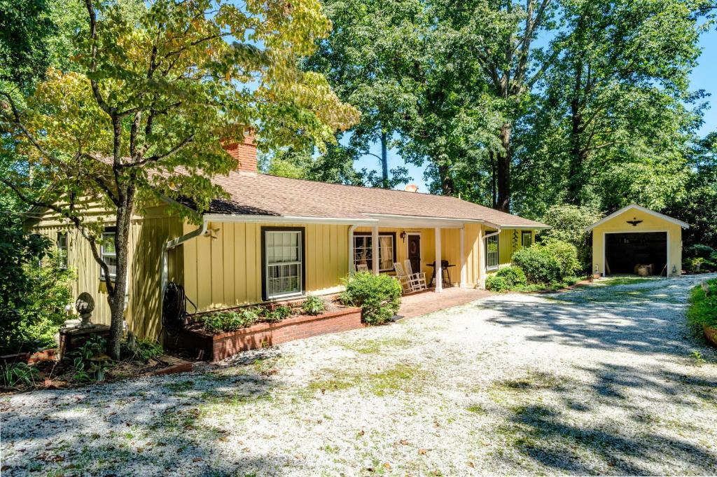 Laurel Park House | Sonshine Cottage