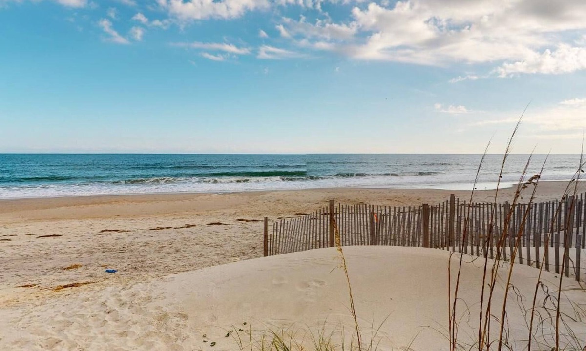 North Topsail Beach House | Soundfront with Dock & Ocean Views, 3 bed/3 bath.