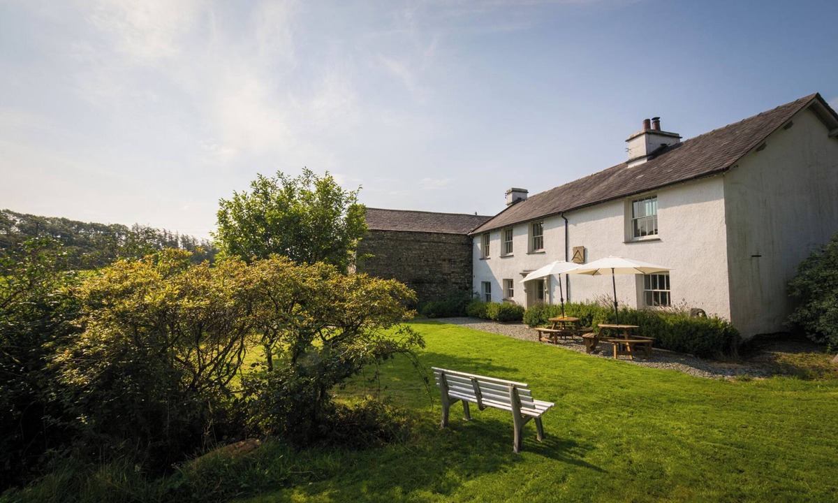 Coniston Cottage | SOUTERSTEAD, pet friendly, with hot tub in Torver