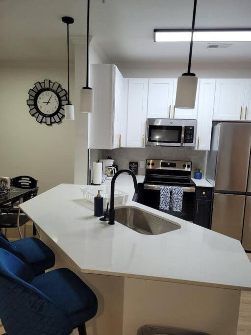 Brown Road Apartment | South Charlotte’s Cozy & Modern
