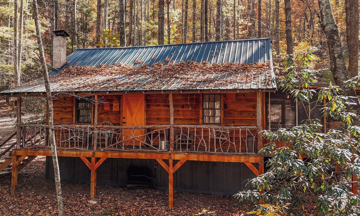 Saluda Cabin | South Fork cabin at Cabin Fever in NC!