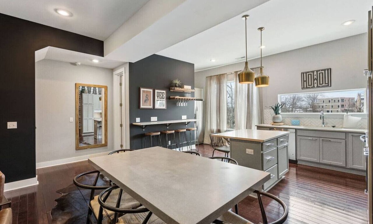 Chestnut Hill Villa | Southern Oasis Minutes to DT, Gulch, WeHo and 12S
