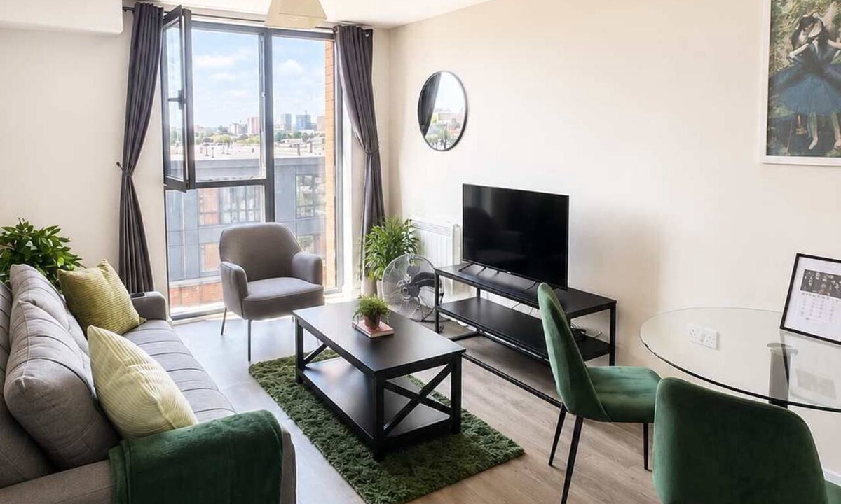 Bordesley Apartment | Spacious 2 Bed Apartment in Central Birmingham
