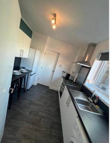 Newcastle-upon-Tyne Apartment | Spacious 2bedroom property by Star Suites