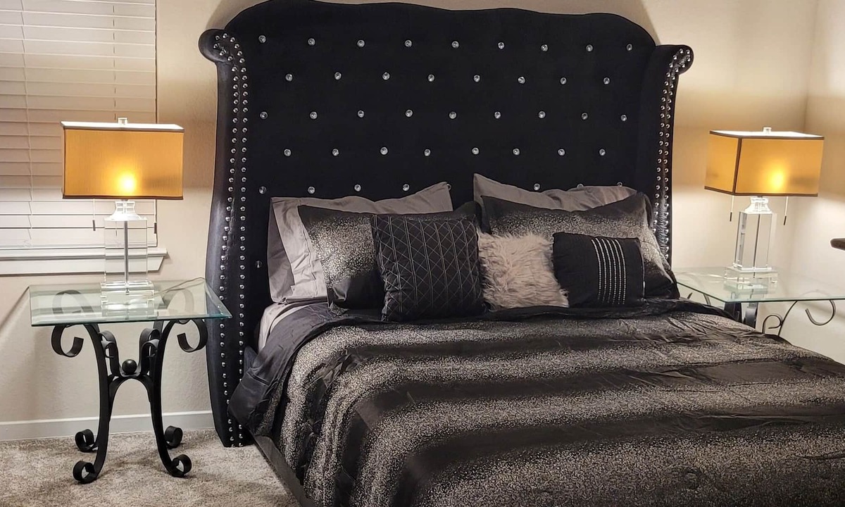 Umstead Apartment | Spacious 2BR/2 BA *RDU* W/D* Free Parking*