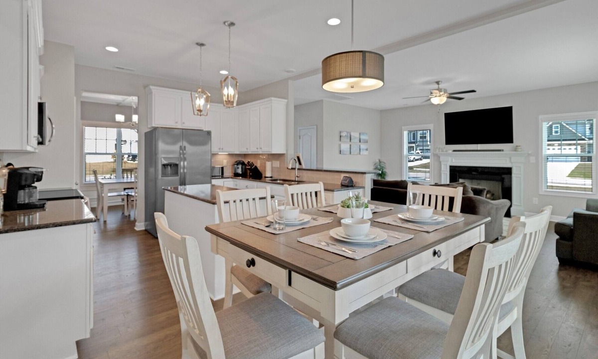 Aberdeen House | Spacious 4 BD Golf Getaway with Game Room!