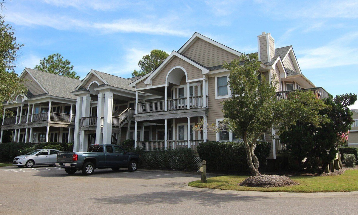 Corolla Light Condo | Spacious Corolla Light 3BR - Short Walk to Beach!