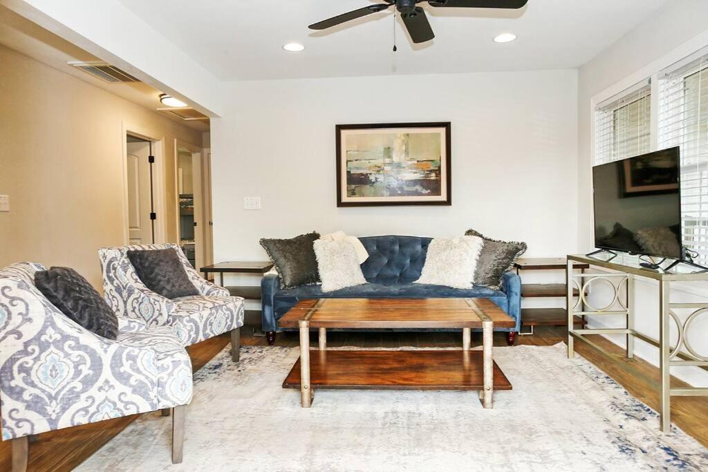 Huntersville House | Spacious Cottage for Entire Family Near Two Lakes
