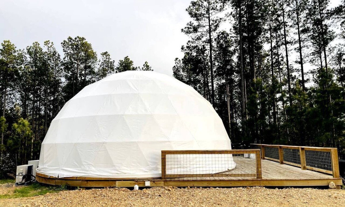 Cadiz Cabin | Spacious Dome with Lofted Interior and Furnished Deck in Kentucky