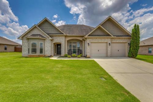 Meridianville House | Spacious Meridianville Family Home w/Patio