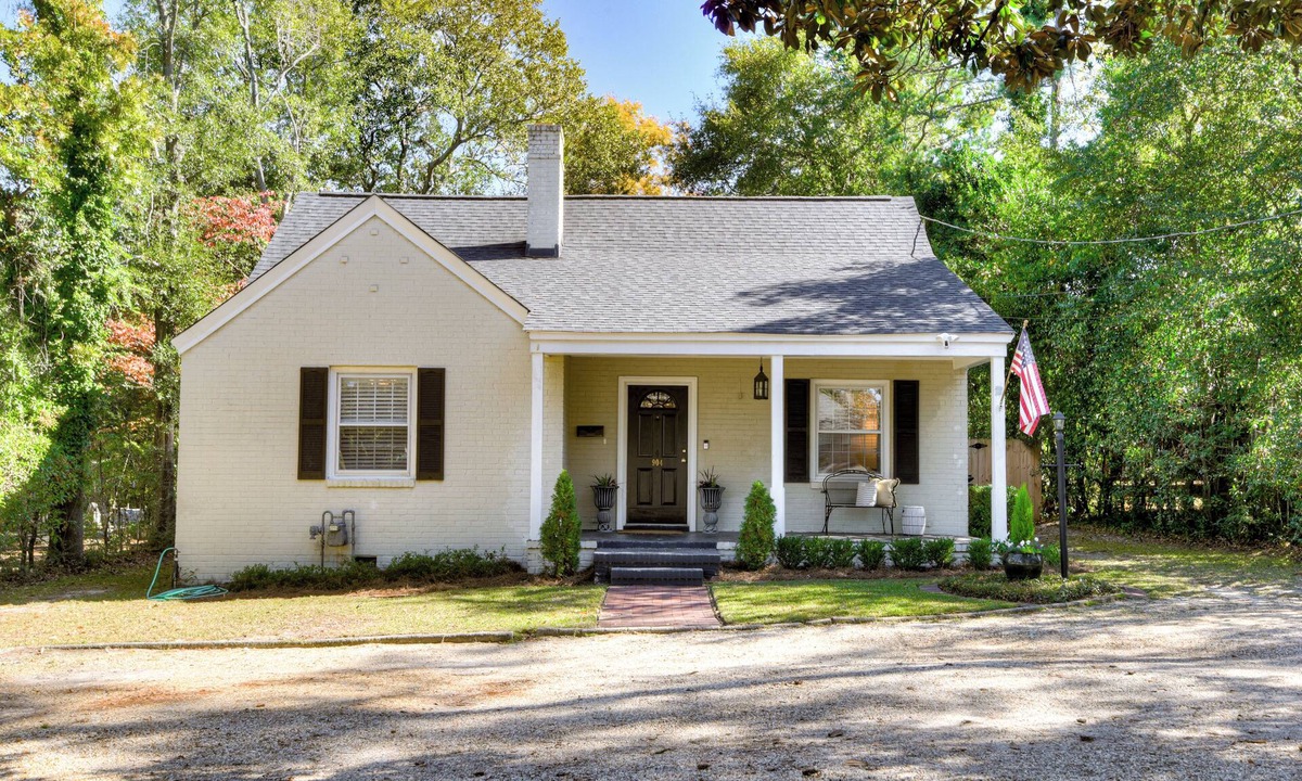 Summerville House | Spacious Summerville Cottage