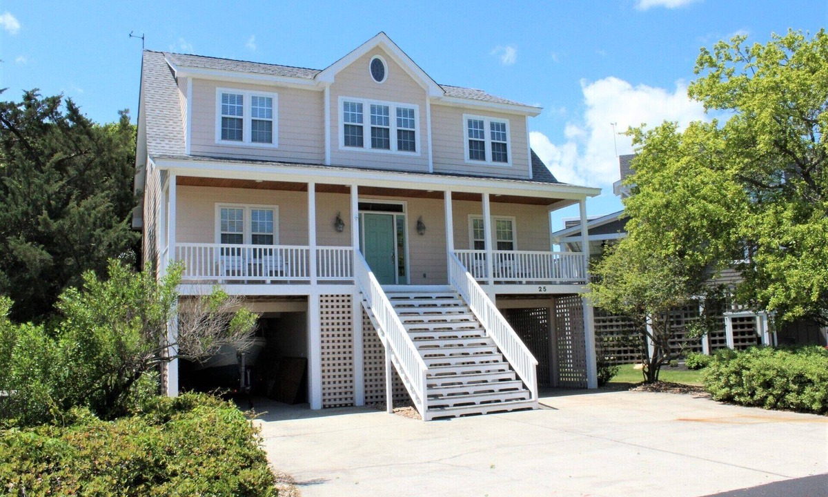 Spinnaker Village | Manteo