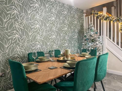 Guide House | Spring Gardens
