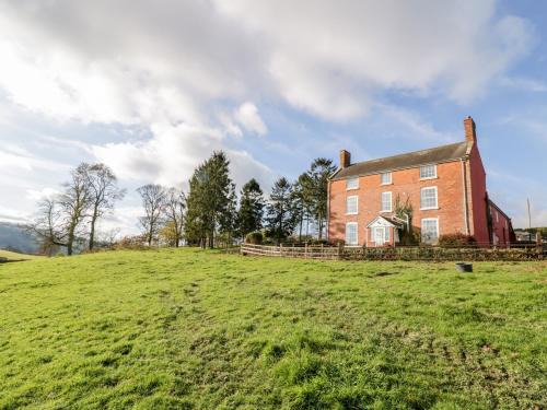 Welshpool House | Squires Rest