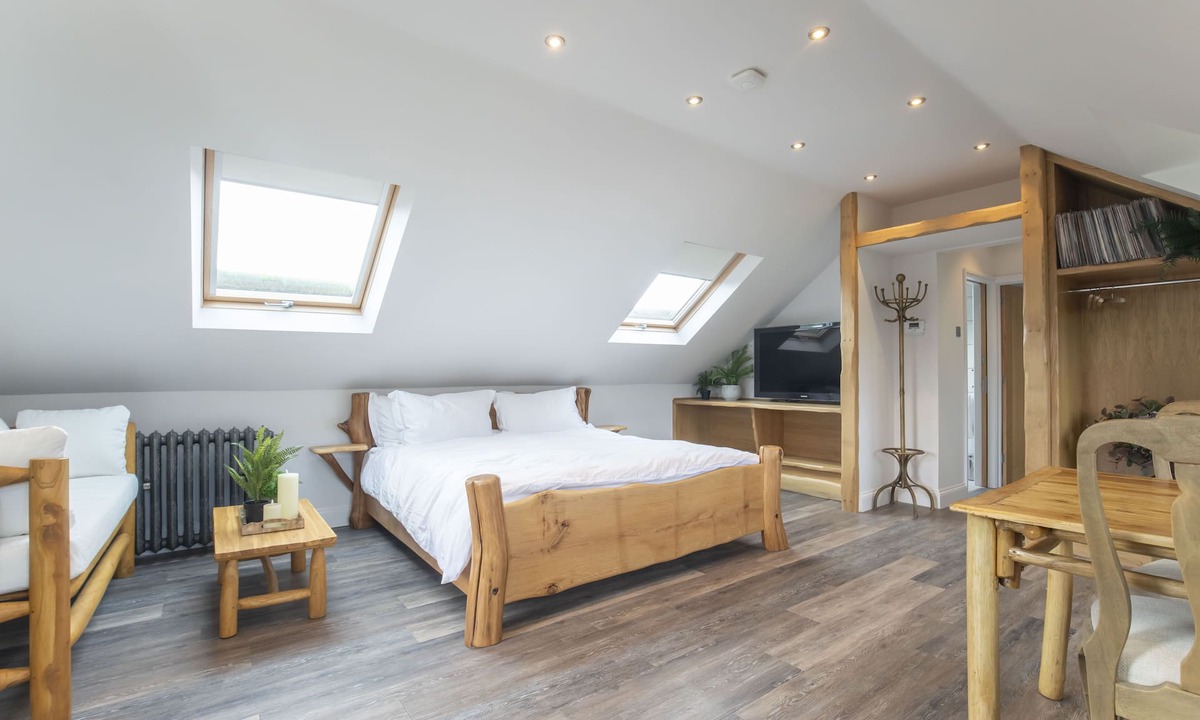 Shurdington Bed & Breakfast | Stable Lodge Boutique B&B
