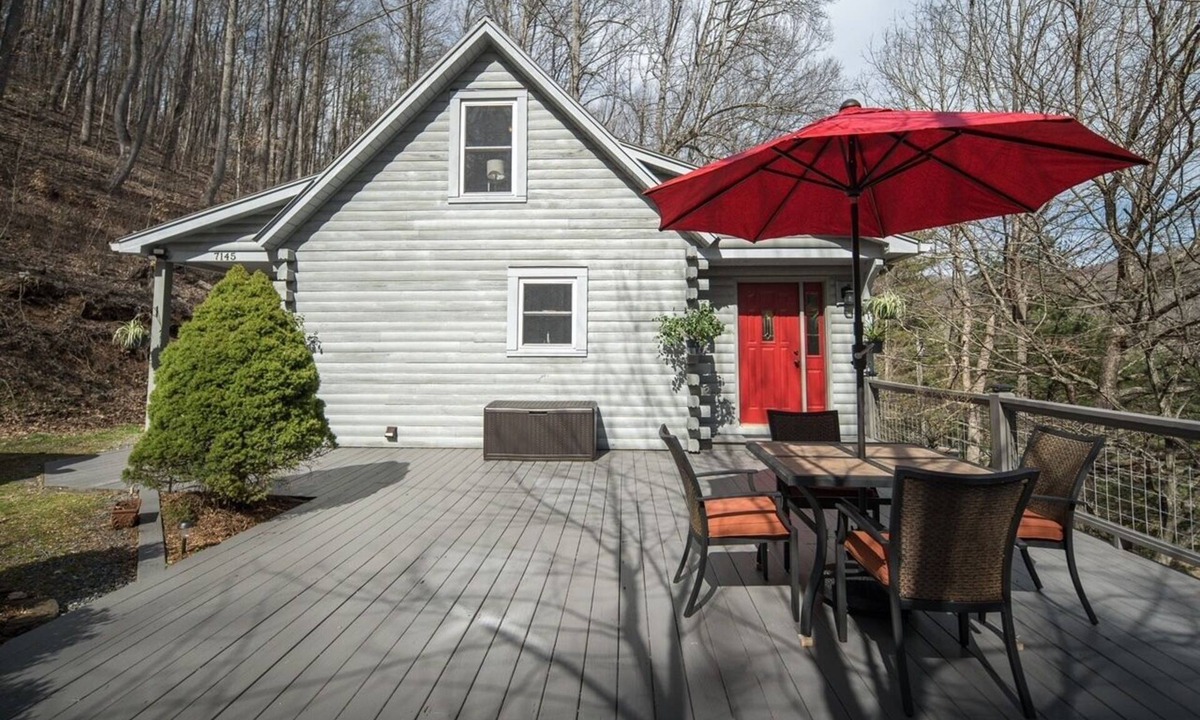 Boone Cabin | Stargazer Cabin-Where the mountains meet the sky!