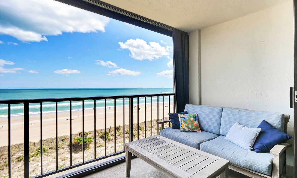 Wrightsville Beach Condo | Station One - 5C Stewart-Oceanfront condo with community pool, tennis, beach