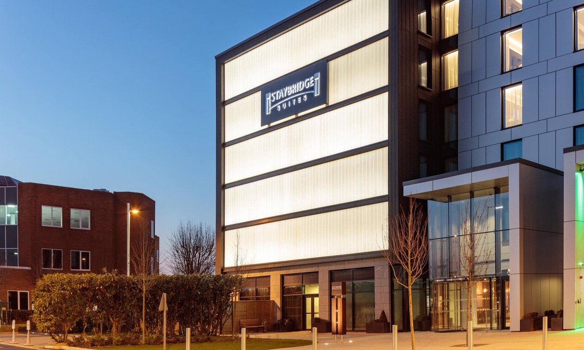 Heathrow Villages Hotel | Staybridge Suites London Heathrow - Bath Road by IHG