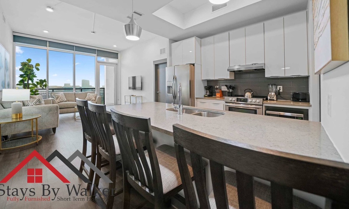 Second Ward Condo | StaysByWalker 2BR CityCenter|Spa/Gym/KingBed/ADA