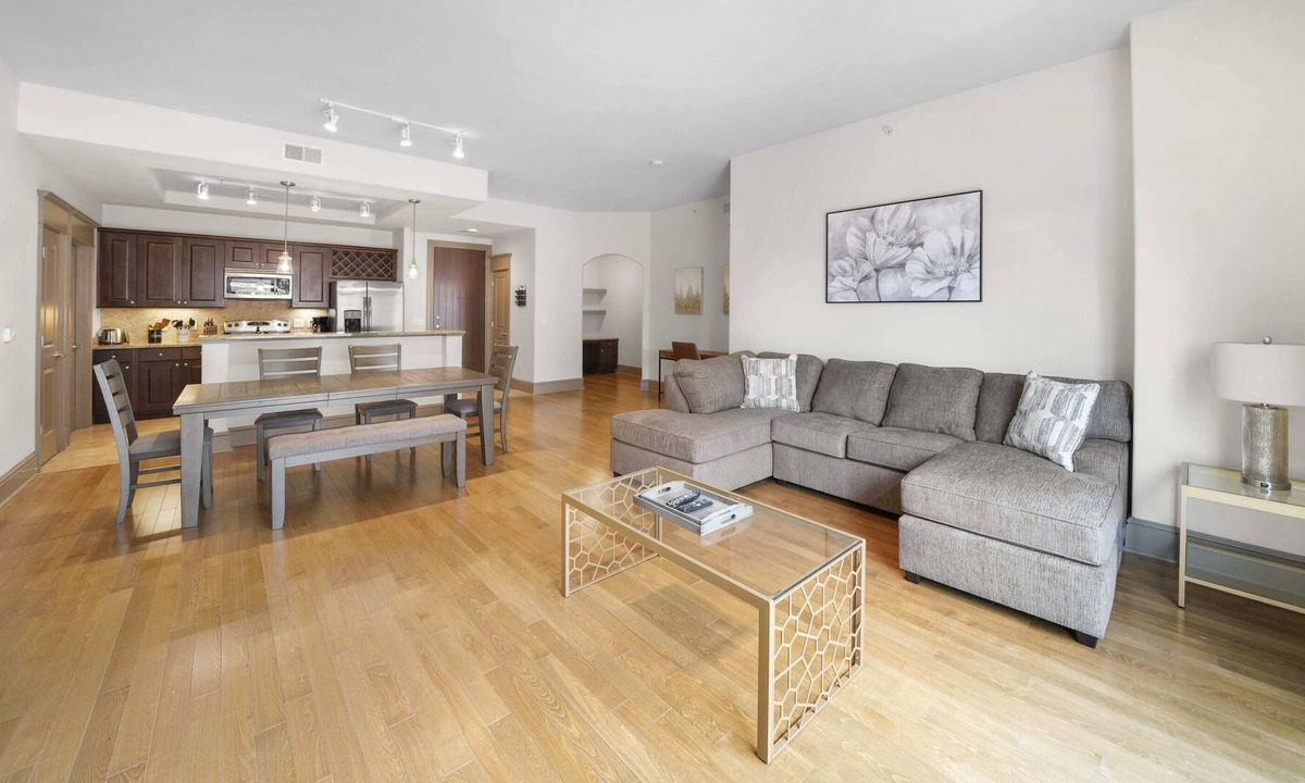 SouthPark Condo | StaysByWalker SouthPark Lux 2BR -KingBeds/Pool/Gym