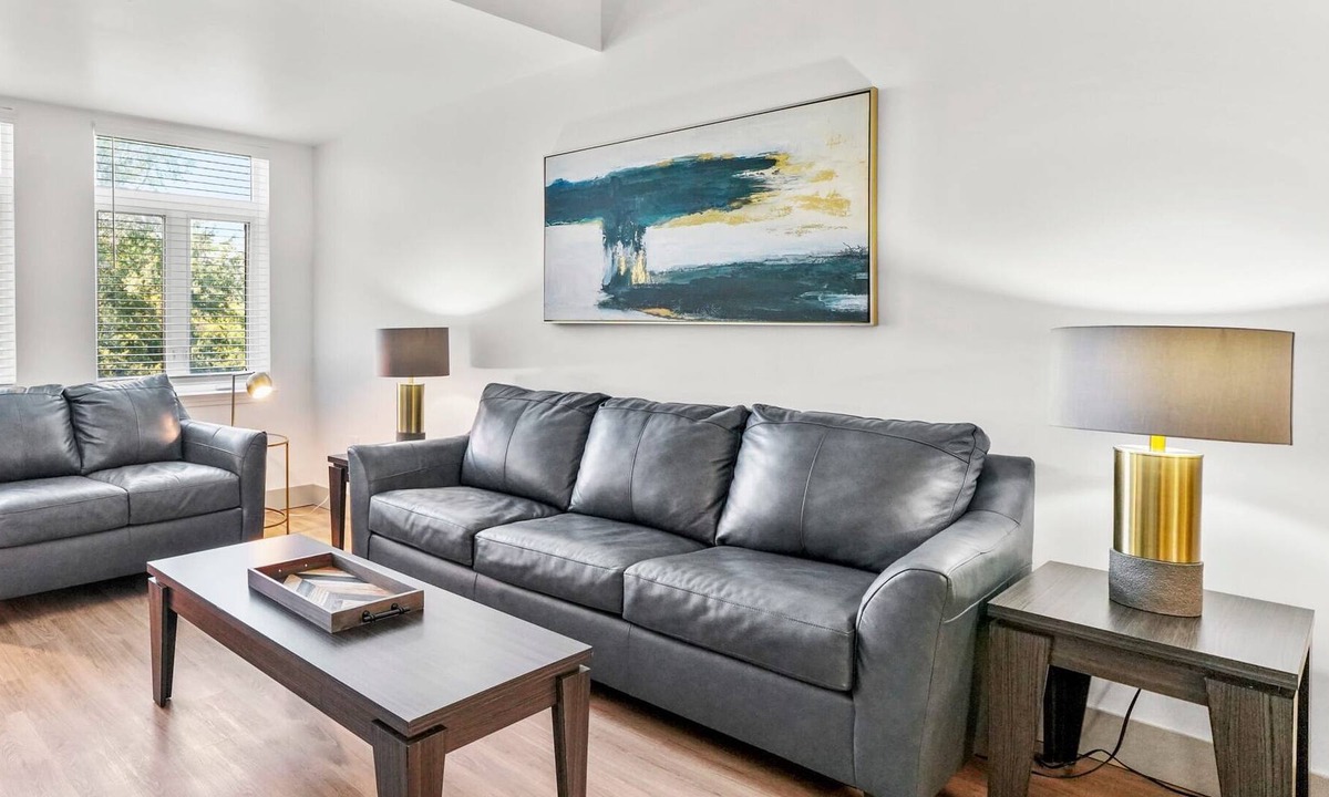 Charlotte Center City Condo | StaysByWalker Uptown 3BR w/King Beds! Gym/Parkingx