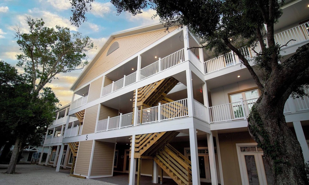 Bald Head Island Condo | Stoked Village Condo-The Salty Dog/Flying Fish