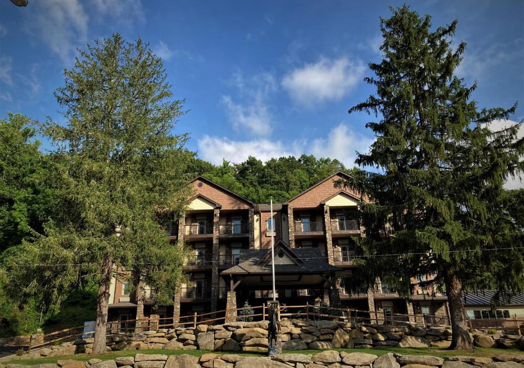 Bryson City Hotel | Stonebrook Lodge Bryson City