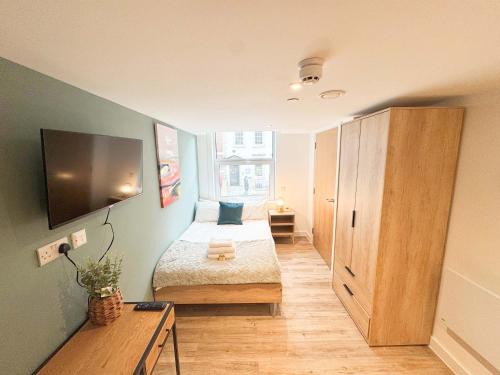 Bristol Floating Harbour Apartment | Studio Flat Close to Queen Square - Flat 1B