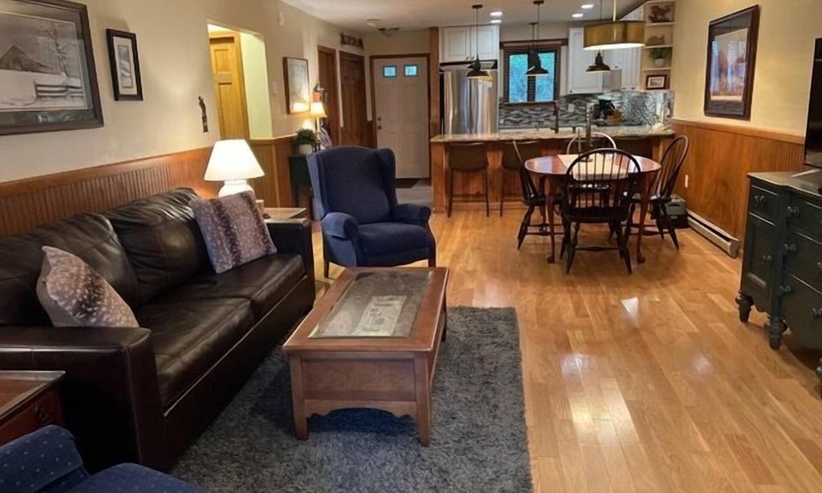 Sugar Mountain Condo | Stunning 2B Condo w/Private Trail to Slopes!