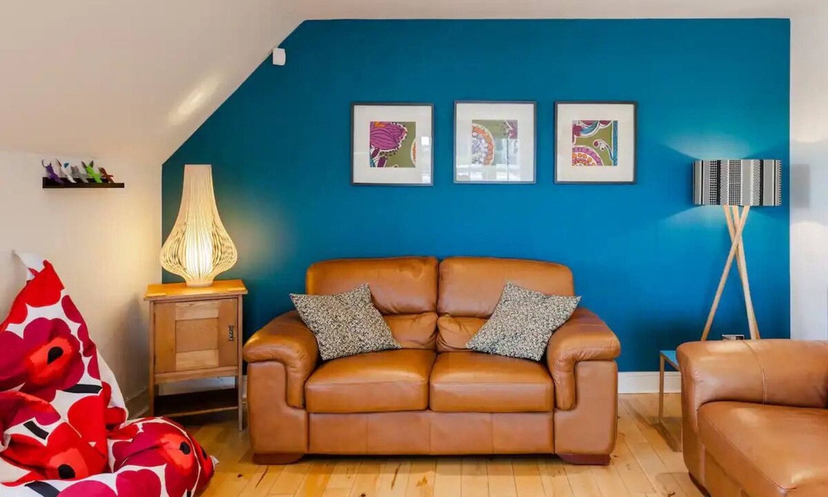 Bonnington Apartment | Stunning City Centre Penthouse Apartment, with FREE Parking!